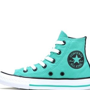 NWT Rare True Teal Converse